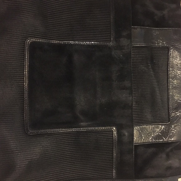 Anya Hindmarch London Black Patent Leather Bag - Picture 8 of 13